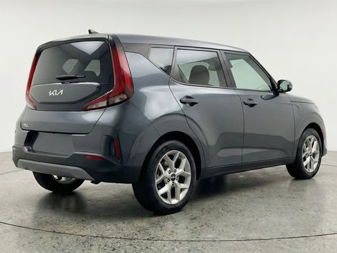 Used 2025 Kia Soul LX w/ LX Technology Package FWD image 9
