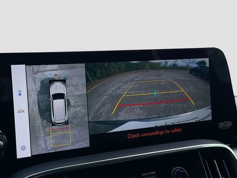 Used 2022 Lexus LX 600 4WD w/ Accessory Package (Z1) image 36