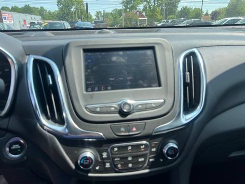 Used 2022 Chevrolet Equinox LT AWD/4WD image 8