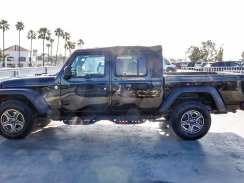 Used 2021 Jeep Gladiator Sport AWD/4WD image 14