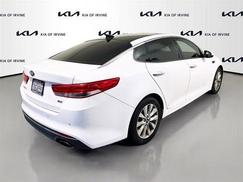 Used 2016 Kia Optima EX w/ Premium Package image 7