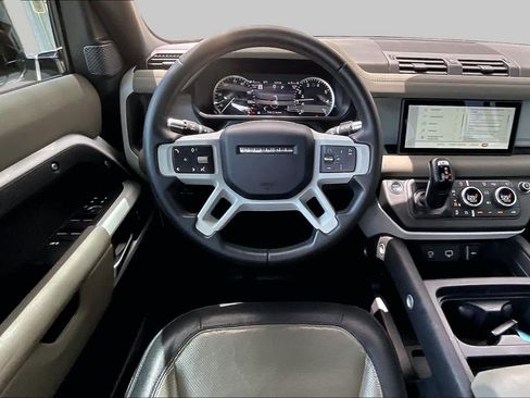 Used 2022 Land Rover Defender 110 X-Dynamic SE AWD/4WD image 6