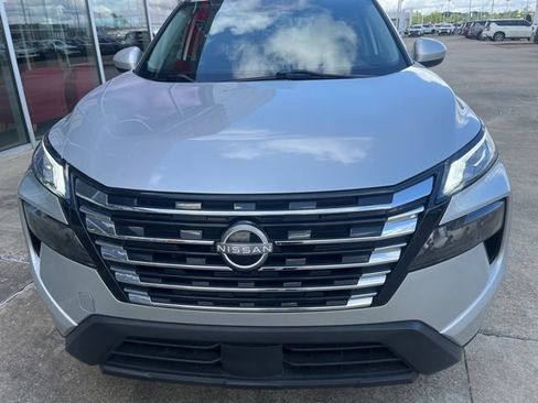Used 2024 Nissan Rogue SV FWD image 6