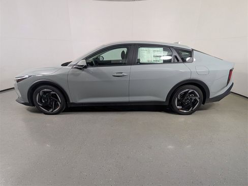 New 2025 Kia K4 EX image 4