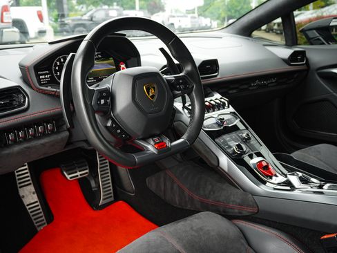 Used 2016 Lamborghini Huracan LP 580-2 RWD image 28