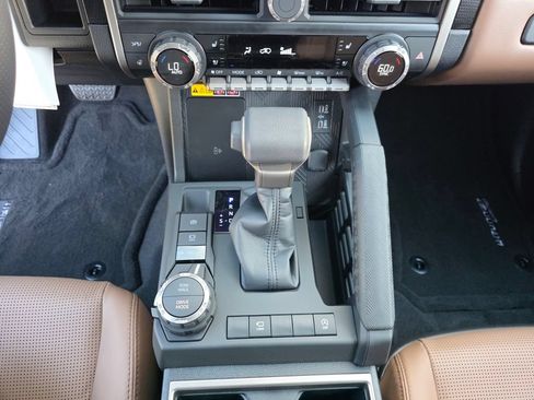 New 2026 Toyota 4Runner Limited AWD/4WD image 29