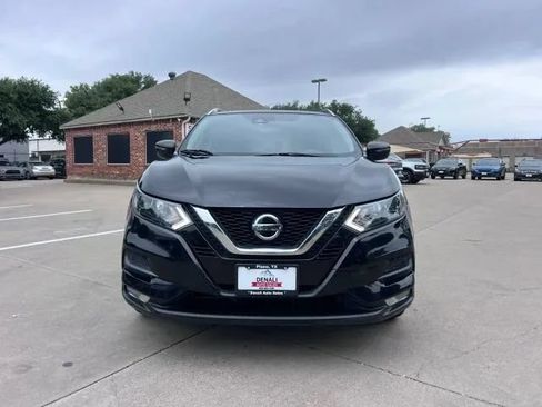 Used 2021 Nissan Rogue Sport SV FWD image 4