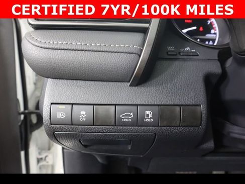 Used 2024 Toyota Camry SE w/ Convenience Package image 18