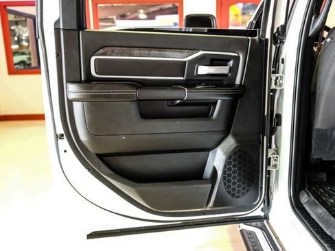 Used 2024 RAM 2500 Big Horn w/ Off Road Package AWD/4WD image 40