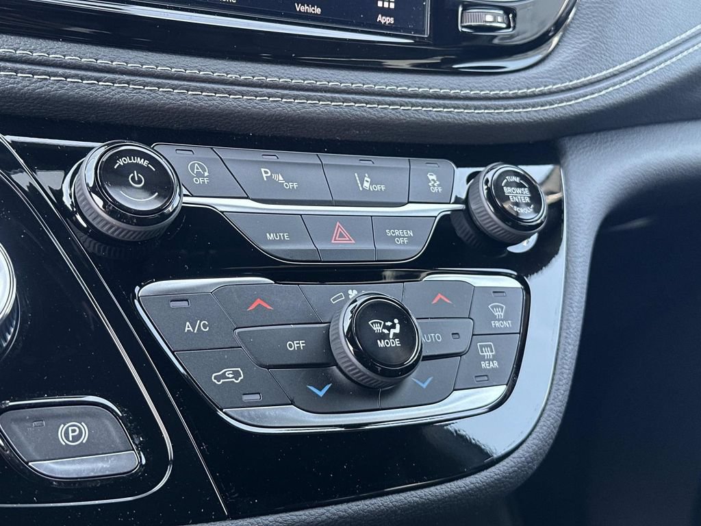 New 2026 Chrysler Pacifica Select w/ S Appearance Package FWD image 22