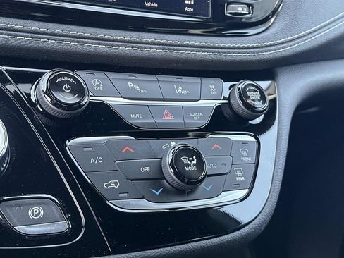 New 2026 Chrysler Pacifica Select w/ S Appearance Package FWD image 22