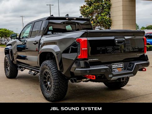 Used 2025 Toyota Tacoma TRD Pro w/ Tow Tech Package AWD/4WD image 7