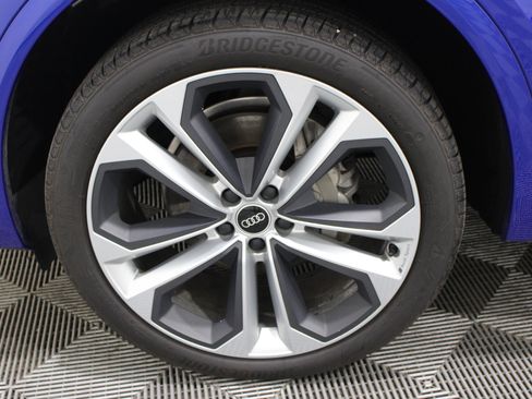 Used 2021 Audi Q5 Prestige w/ Prestige Package AWD/4WD image 40