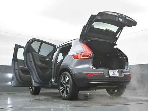 Used 2023 Volvo XC40 B5 Plus w/ Protection Package Premier image 53