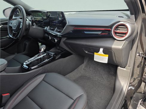 New 2026 Chevrolet Trax RS w/ Sunroof Package image 16