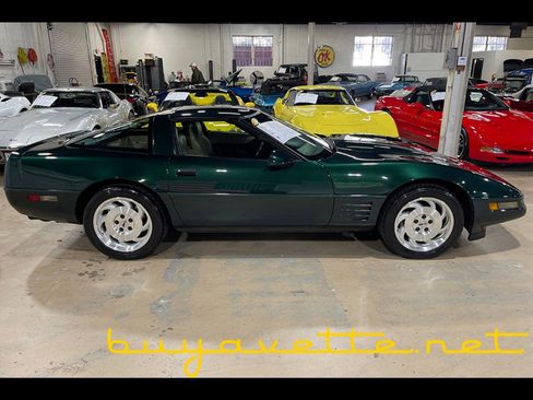 Used 1994 Chevrolet Corvette Coupe *ONE OWNER UNTIL 2024* image 7