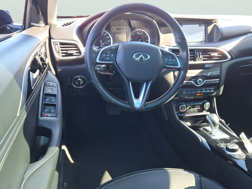 Used 2018 INFINITI QX30 Premium w/ Navigation Package AWD/4WD image 23