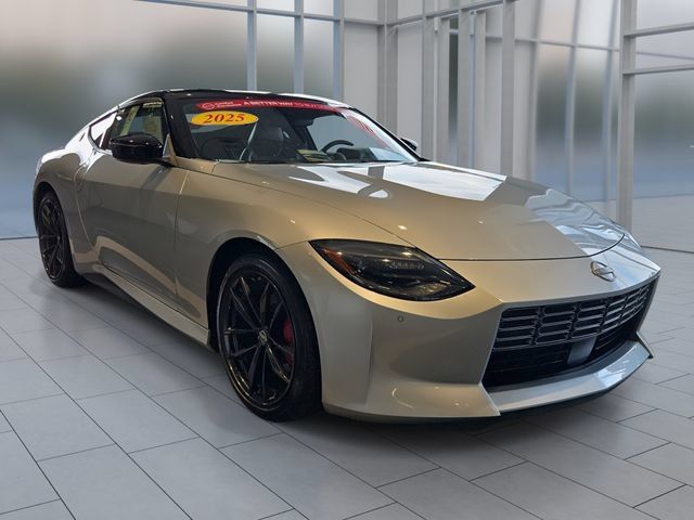 Certified 2025 Nissan Z Performance w/ Floor Mat Package RWD image 1