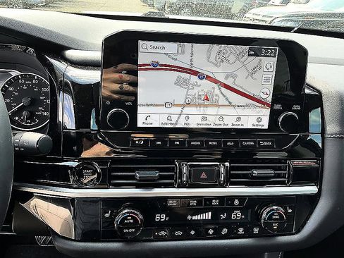 Certified 2025 Nissan Pathfinder SL AWD/4WD image 16