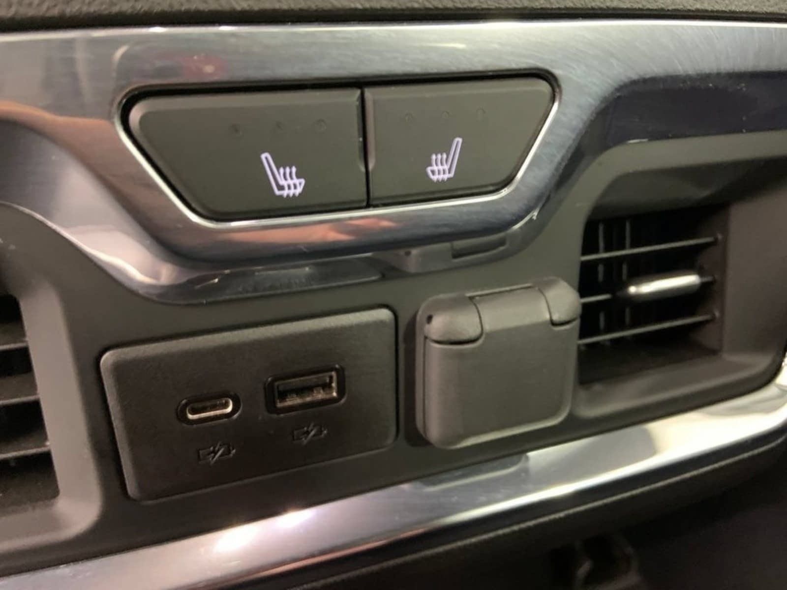 Used 2020 Chevrolet Silverado 3500 High Country AWD/4WD image 27
