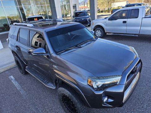 Used 2018 Toyota 4Runner SR5 Premium image 23