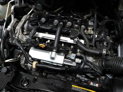 Used 2020 Nissan Kicks S FWD image 30