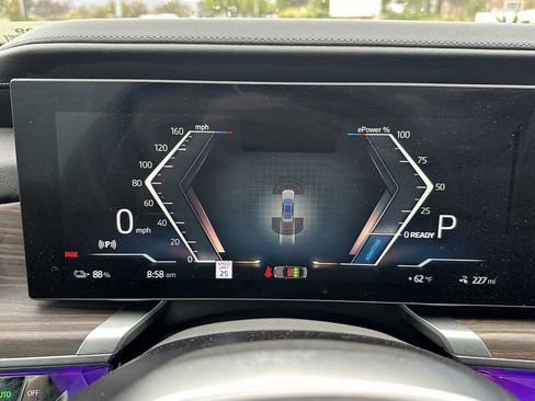 Used 2023 BMW i7 xDrive60 AWD/4WD image 29