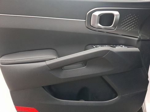 New 2026 Kia Sorento S image 8