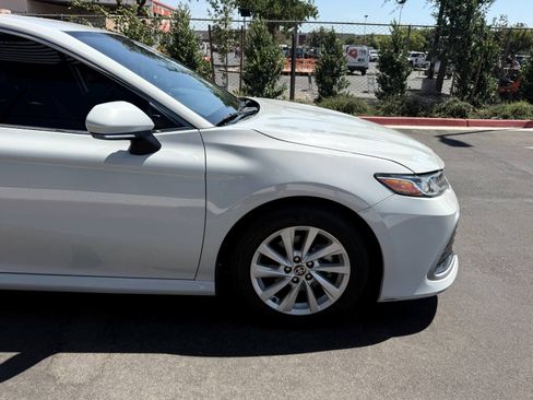 Used 2023 Toyota Camry LE w/ Convenience Package FWD image 4