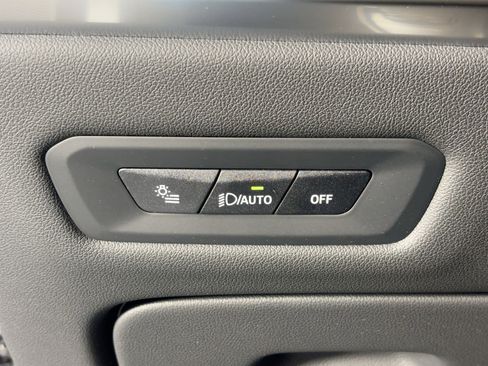 New 2026 BMW X5 sDrive40i w/ Premium Package image 18