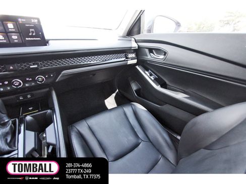 Used 2024 Honda Accord Touring image 11