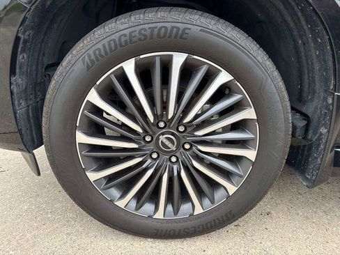 Used 2025 Nissan Armada Platinum Reserve w/ Convenience Package RWD image 9