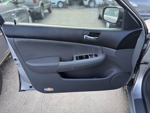 Used 2007 Honda Accord EX image 12