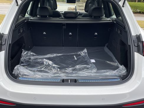 New 2026 Mercedes-Benz GLC 43 AMG 4MATIC image 9