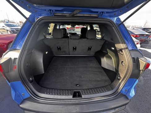 Used 2025 GMC Terrain Elevation image 8