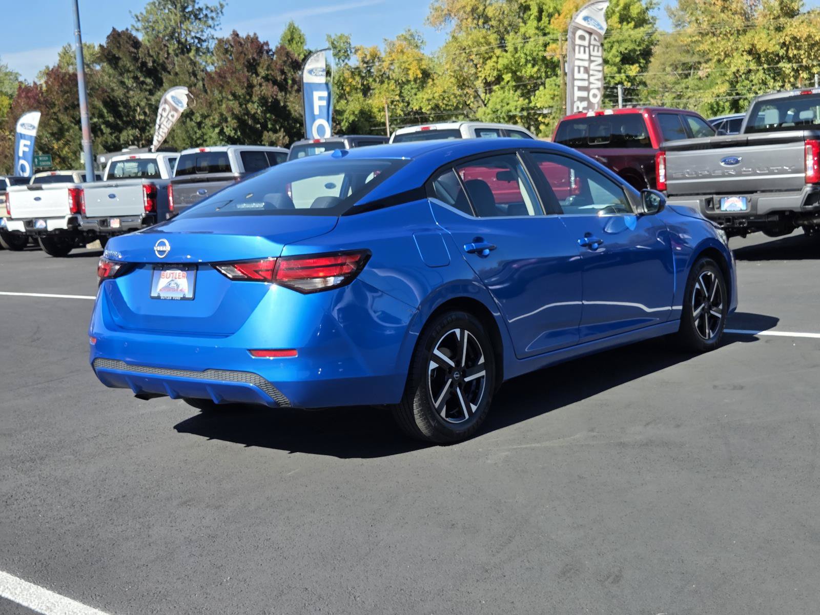 Used 2025 Nissan Sentra SV FWD image 5
