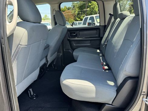 Used 2018 RAM 2500 Tradesman w/ Chrome Appearance Group AWD/4WD image 14