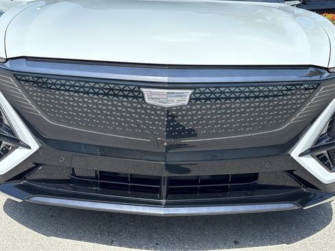 New 2026 Cadillac Lyriq Sport w/ LPO, ONYX Package RWD image 11