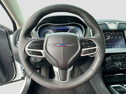 Certified 2023 Chrysler 300 Touring image 11