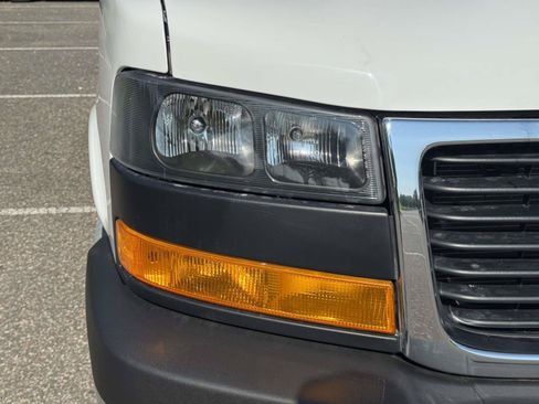 Used 2025 GMC Savana 2500 w/ Driver Convenience Package RWD image 7