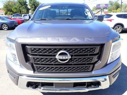 Used 2024 Nissan Titan SV AWD/4WD image 11