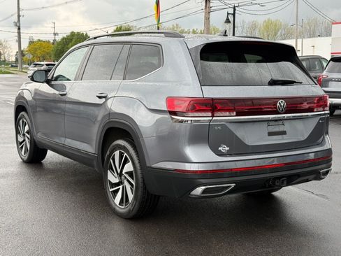 Used 2025 Volkswagen Atlas SE AWD/4WD image 6