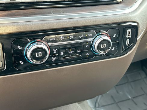 Used 2025 GMC Sierra 1500 SLT image 19