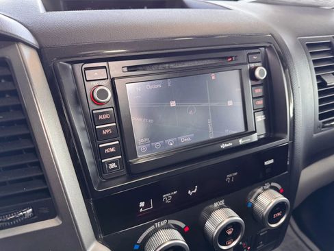 Used 2014 Toyota Sequoia Platinum image 42