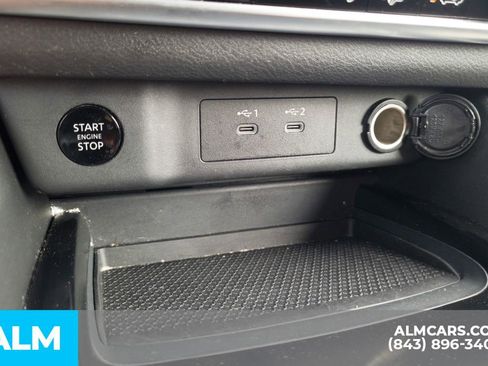 Used 2025 Nissan Rogue SV FWD image 9