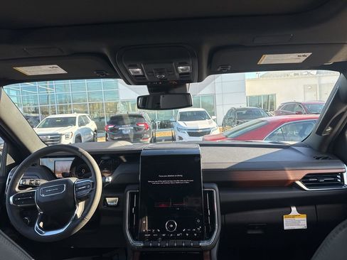 New 2025 GMC Yukon XL Denali w/ Sun & Power Step Package image 27