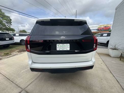 Used 2025 Ford Expedition Tremor image 6
