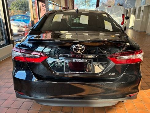 Used 2023 Toyota Camry LE image 12