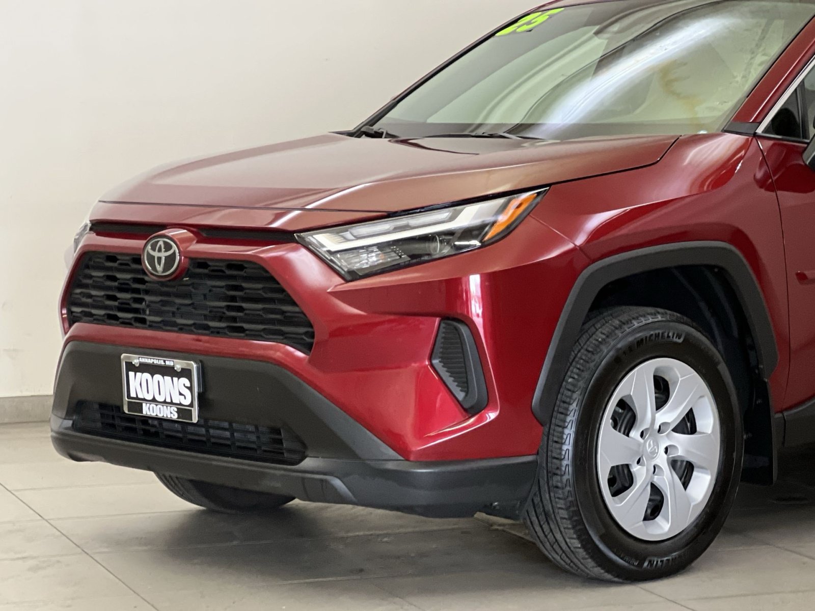 Used 2025 Toyota RAV4 LE AWD/4WD image 28