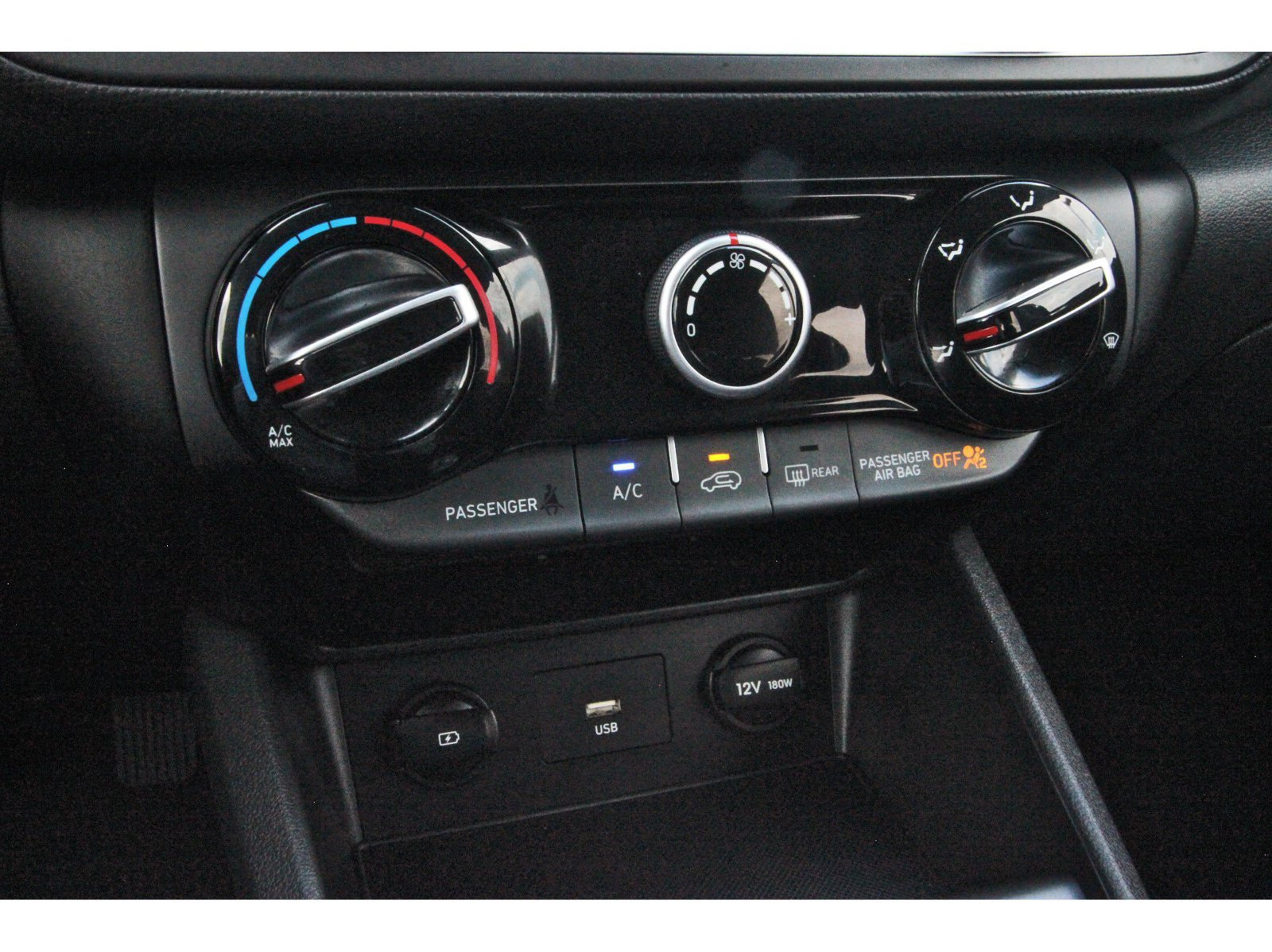 Used 2023 Hyundai Kona SEL w/ Cargo Package FWD image 27